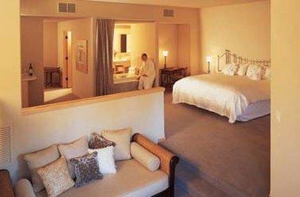 Sundara Inn And Spa Lake Delton Стая снимка